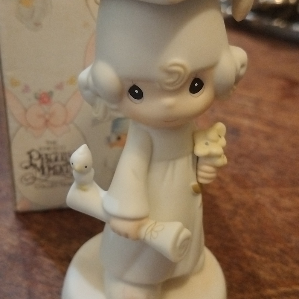 Enesco precious moments porcelain figure. graduation.  429GW5 - Picture 2 of 7